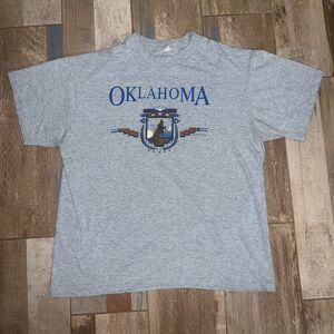 Vintage Oklahoma 1992 Lifestyles Heather Gray T Shirt (L) Native Wolf Graphic